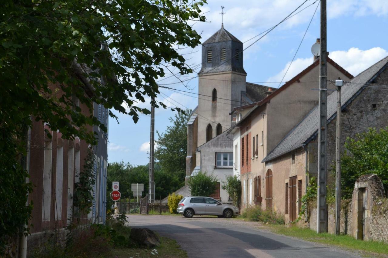 Appartement Passe Partout Lucenay-l'Eveque Eksteriør billede